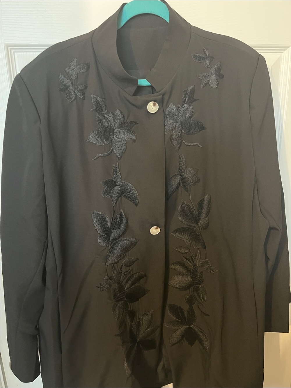 Source Unknown Black Embroidered Floral Jacket